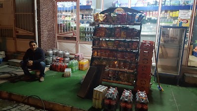 Photos of &Ouml;zalp Market