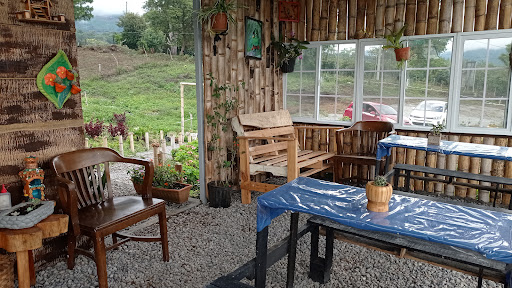 Flores, Fresas y Café El Edén