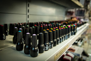 Photo n°4 de Avenir Coiffure Esthétique à Biguglia (Magasin d'articles de coiffure pour hommes)