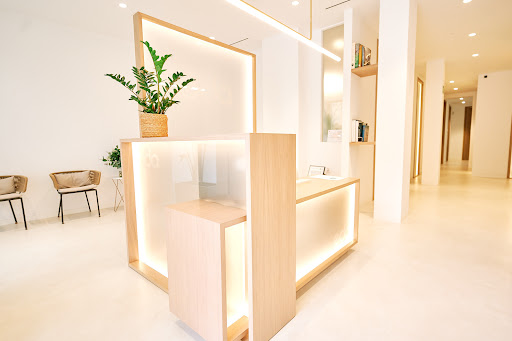 EDA, Clínica Dental