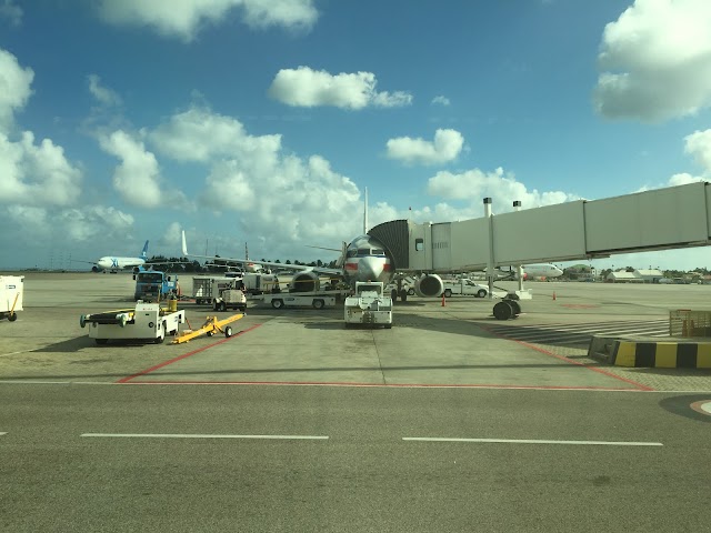 Princess Juliana International Airport
