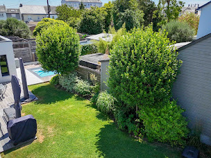 Photo n°19 de PISCINE PAYSAGE 44 & Piscines Carré Bleu à Nantes et Haute-Goulaine à Haute-Goulaine (Service d'élagage)