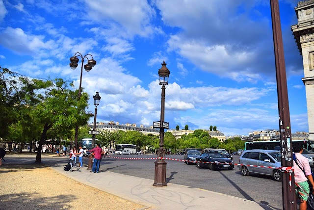 Indigo Rond-Point des Champs-Elysées