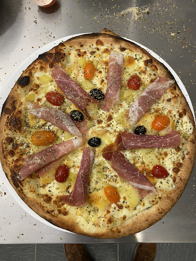 Photo 2 - Pizza Ferralaise