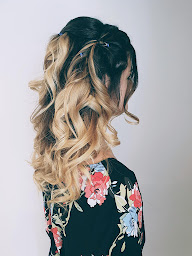 Photo n°5 de Belle en Cévennes Salon de Coiffure et d'Esthétique à Le Collet-de-Dèze (Magasin de maroquinerie)