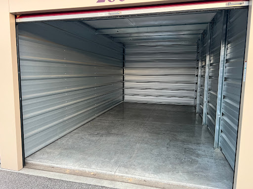 Priceless Storage - Visual