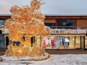 Photo n°8 de DIOR Courchevel à Courchevel (Magasin de vêtements pour femmes)