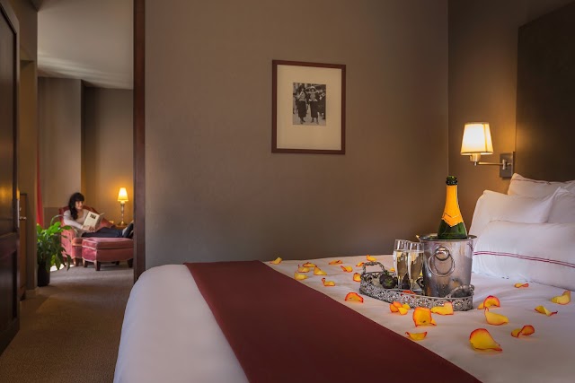Hotel Giraffe