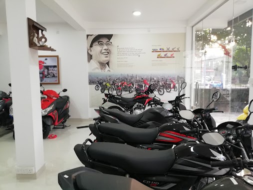 Aurora Honda Showroom, Author: gayan karunathilake