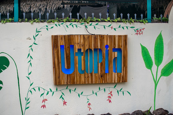 Utopia Bar & Restaurant by null