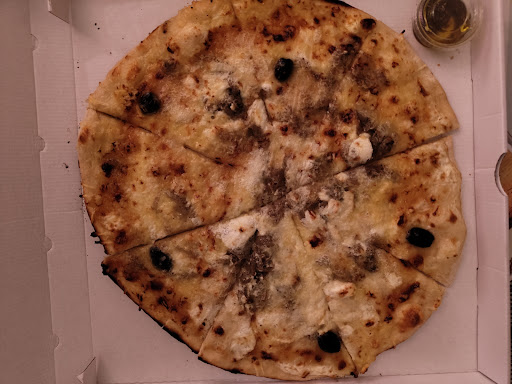 Photo 1 - Pizza du rond point