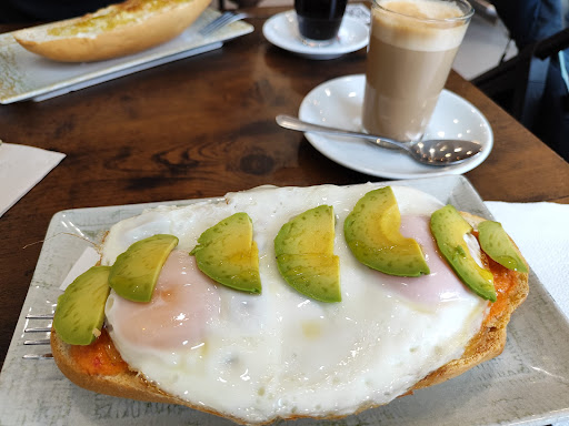 Asante café Bar - Thumbnail