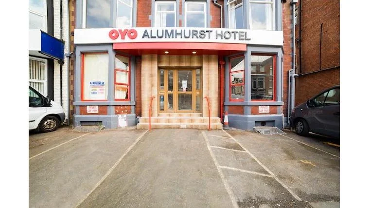 OYO Alumhurst Hotel