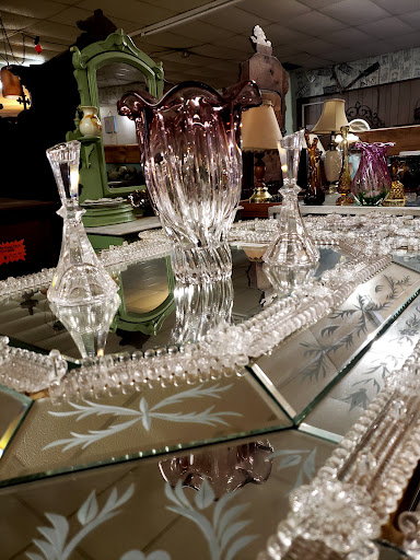 Catoire's Vintage & Antiques - Thumbnail