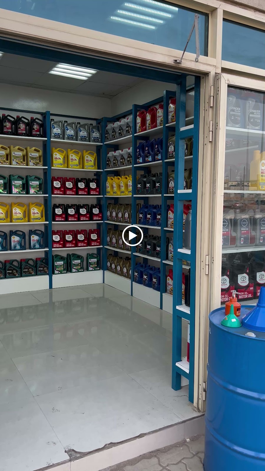 Abdullah Nawaz Tyre Repair And Oil Change - صورة 4