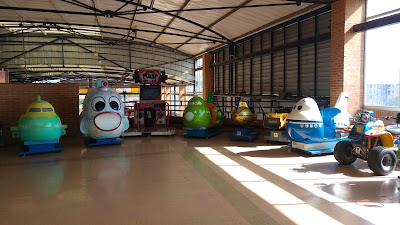 Photos of MetroRecreo Mall