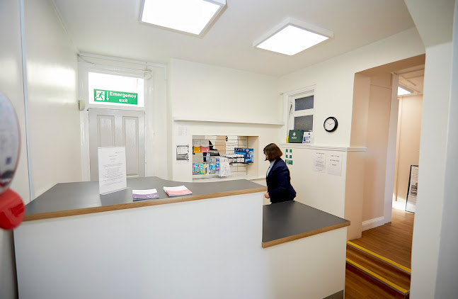 Charlton Dental Clinic - London