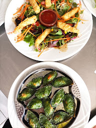 Photo n°49 de LE SAPIN ROUGE, Restaurant - bar - chambres d'hôtes - gîte d'étape - demi pension à Artigues (Hôtel)