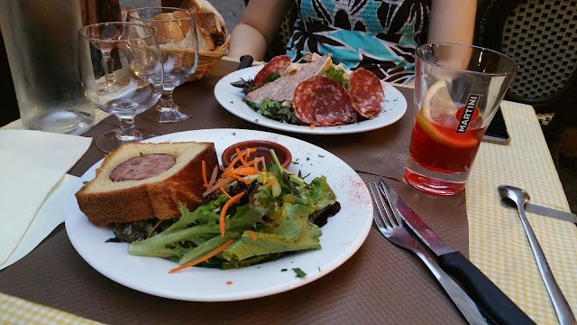 Restaurant "Un, Deux, Trois" (1 2 3)