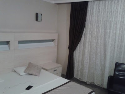 Photos of SYRUS OTEL