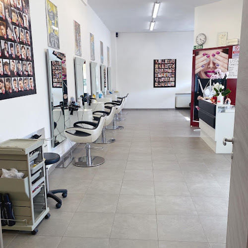 NI HAO PARRUCCHIERI & NAILS