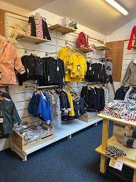 Photo n°8 de MARINEANDCO, Concarneau à Concarneau (Magasin de vêtements pour hommes)