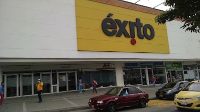 Photos of &Eacute;xito Cuba