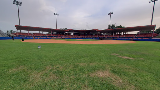 Chain O'Lakes Stadium - Visual