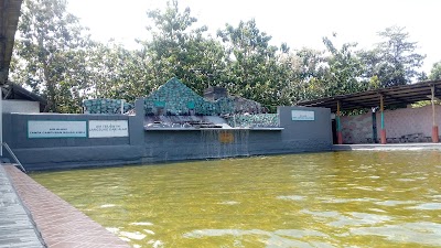 photo of Kolam Renang Suci Indah