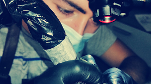 Photo n°1 de Tinez Tattoo - Poitiers à Jaunay-Marigny (Tatoueur)