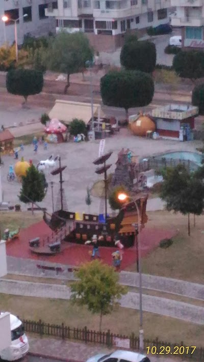 Photos of Mavi &Ccedil;ocuk Utku Y&uuml;cel &Ccedil;ocuk Parkı/ Masal Park