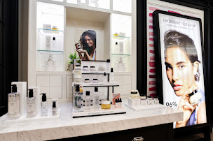 Photo n°14 de Bobbi Brown à Lyon (Maquilleur.euse)