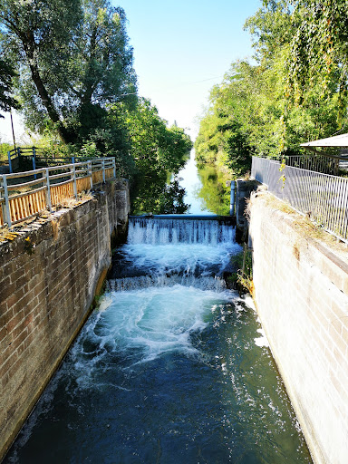 House of the nature of the old canal - Thumbnail