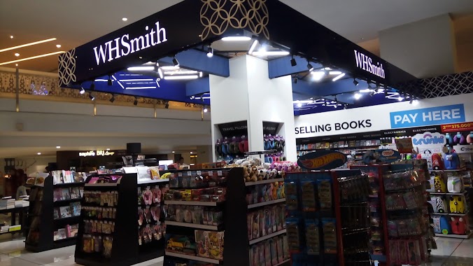 WHSmith, Author: welliam sinuhaji