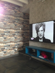 Photo n°3 de SARL AUPIED RAVAL PEINTURE -création entreprise 1998 à Vitré (Peintre en bâtiment)