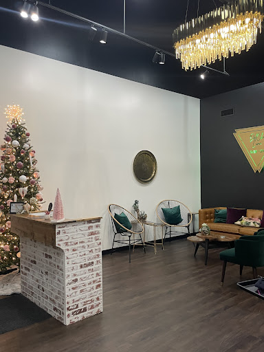 DOLCHE LUNA SALON & SPA
