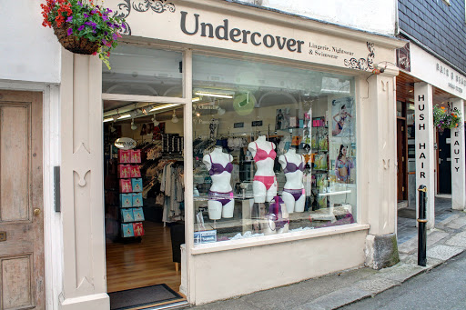 Under Cover - Visual