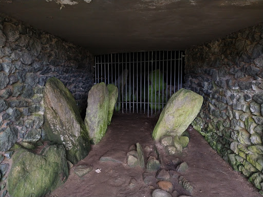 Barclodiad y Gawres - Thumbnail