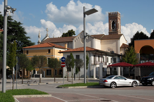 Chiesa Parrocchiale del Sacro Cuore di Gesù in Belvedere di Tezze sul Brenta - Thumbnail