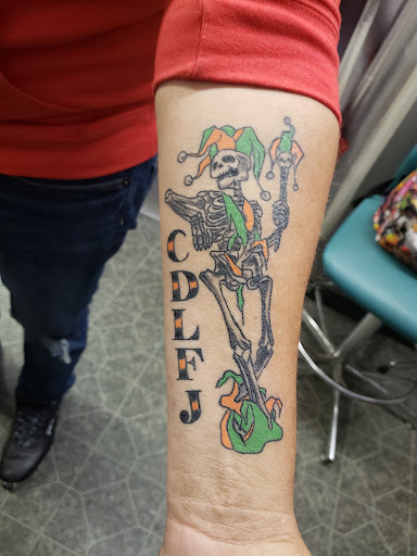 Valle Ink Tattoos & Body Piercings Gallery - United States