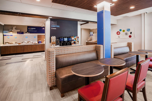 Holiday Inn Express & Suites Staunton, an IHG Hotel - Thumbnail