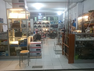 Electronics Store