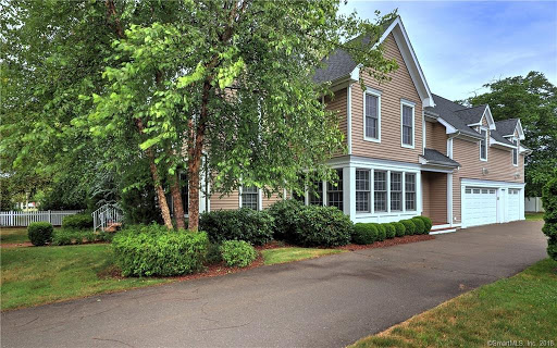 Sue DuBrow, Coldwell Banker Realty - Thumbnail