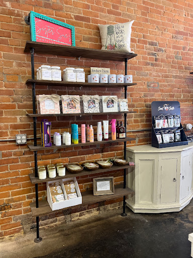 Sister Sue’s Boutique + Salon - Thumbnail
