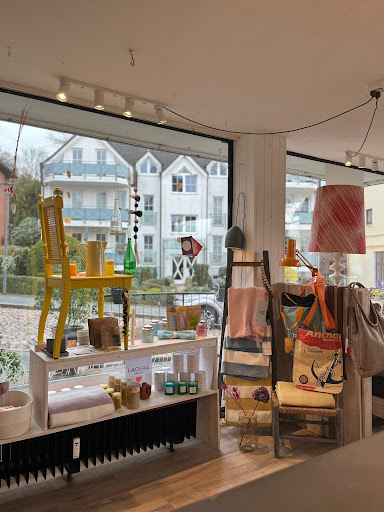 Junes Green Concept Gallery - Germany