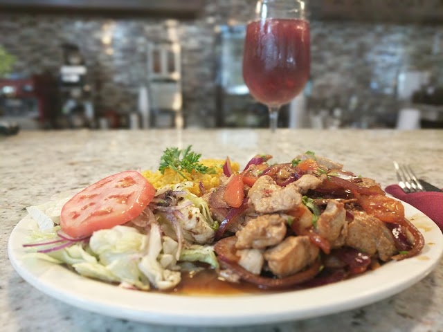 El Puerto Restaurant & Grill