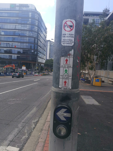 Saint Pauls Tce at Constance Street Stop 6/10 - Thumbnail