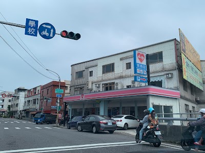 國泰世華銀行atm 萊爾富超商 淡水屯山店 Taipei 886 80 081 8001