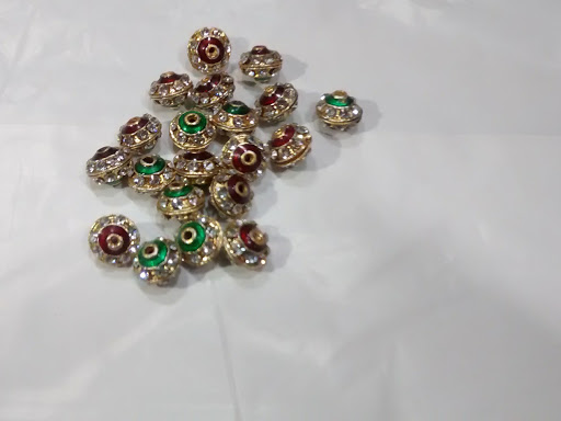 Menakari ball's