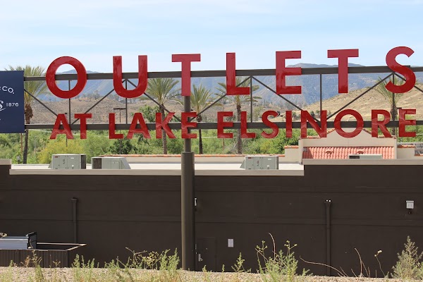 Outlets at Lake Elsinore photo 1